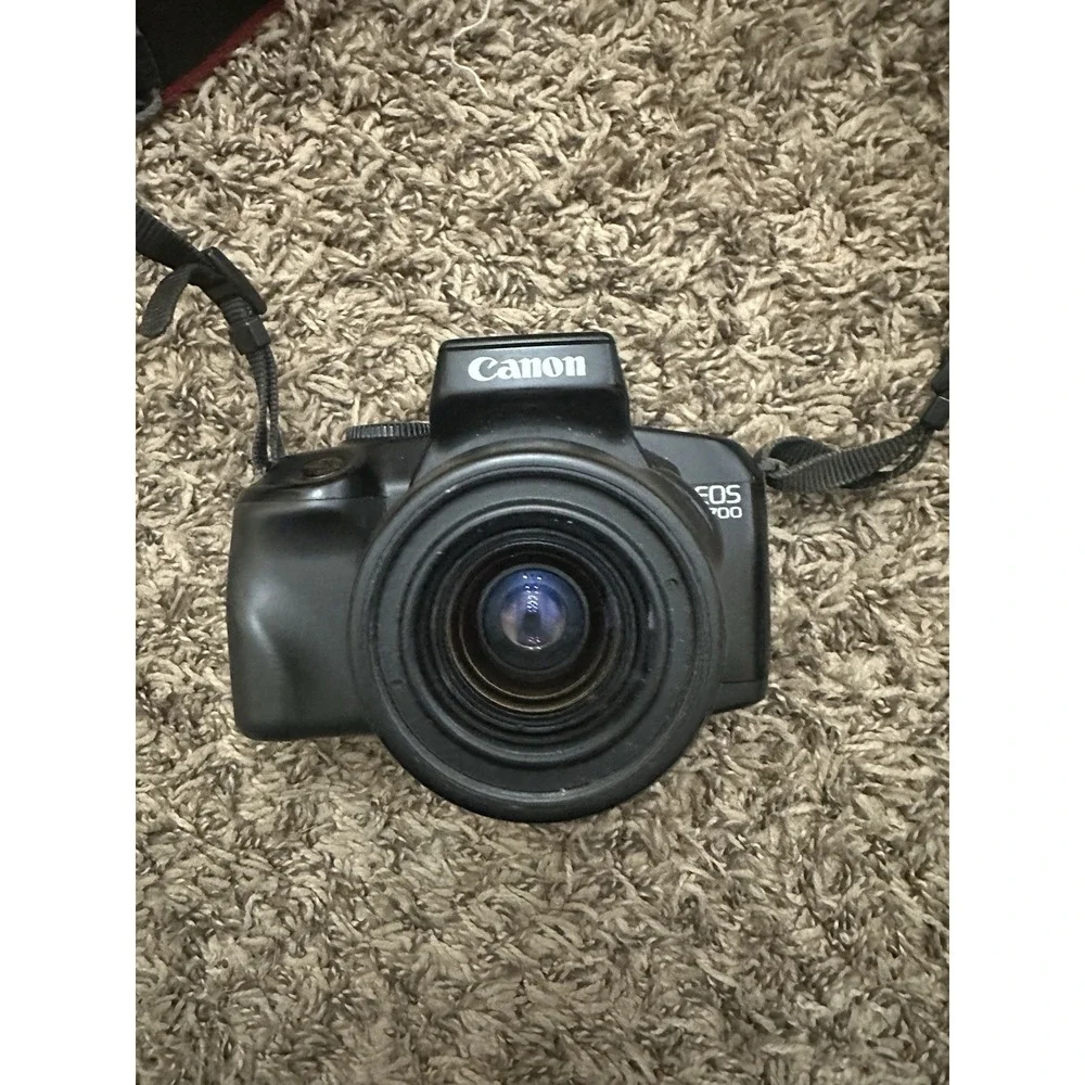 CANON EOS 700 SLR Camera w/ 35mm-80mm Canon Pwr Zoom Lens Power Tested See Desc